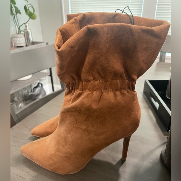 Express Camel color Bootie - Picture 2 of 8